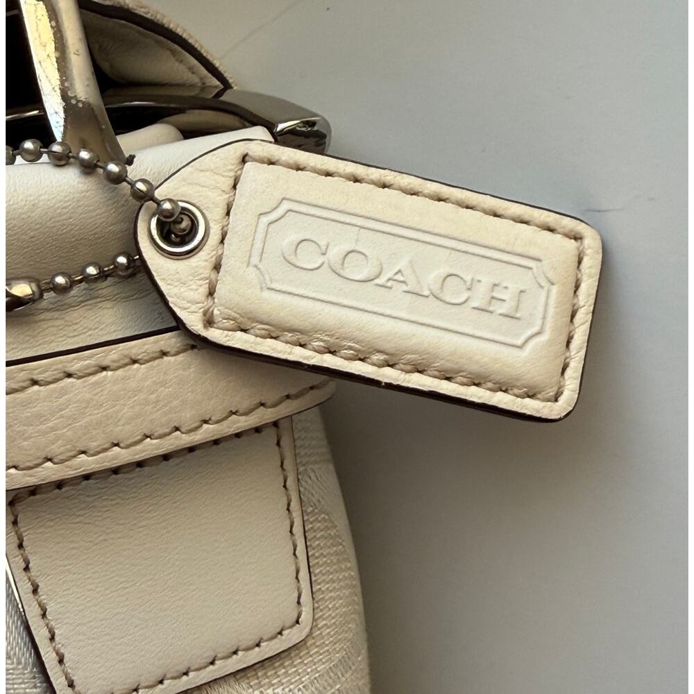 Vintage COACH Soho 6314 White Signature Jacquard Leather Braid Buckle Y2K Flap - Picture 3 of 16